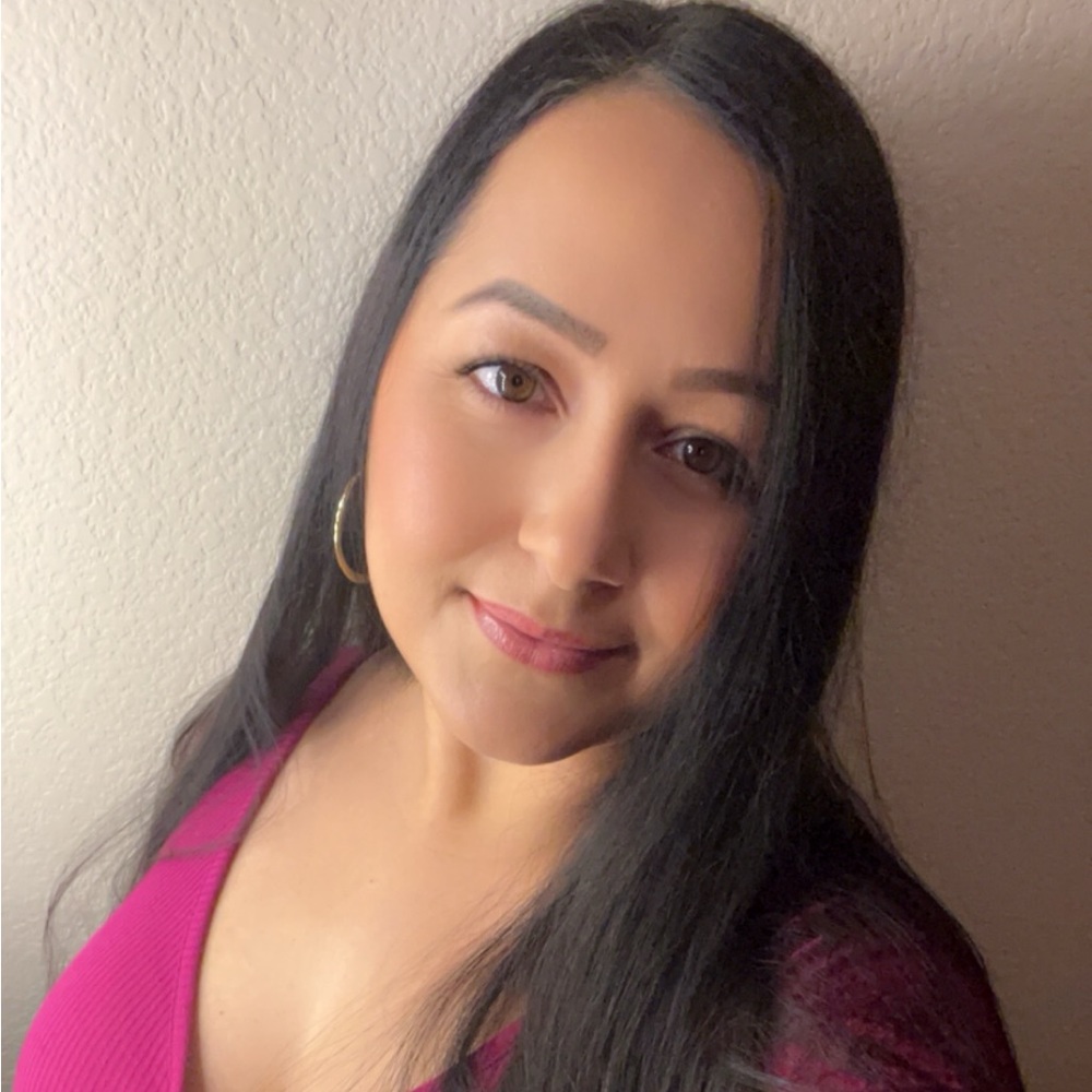 Meet your Posher, Stephany